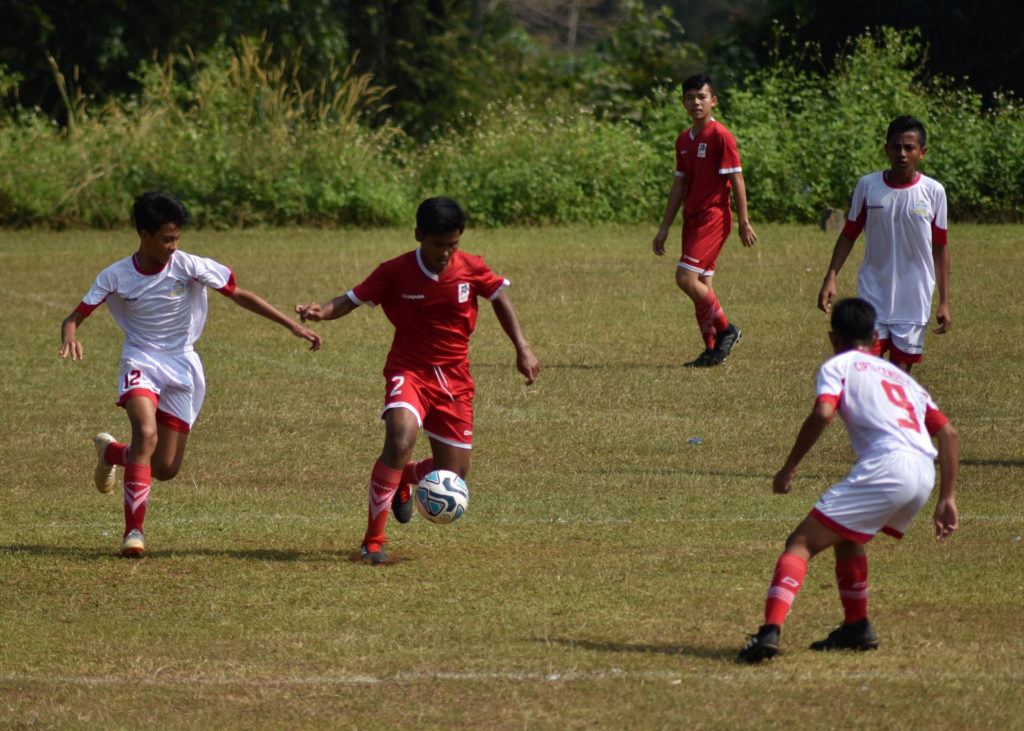 Laga Persahabatan LKG-SKF Indonesia vs SSB Intan Soccer Cipta Cendikia